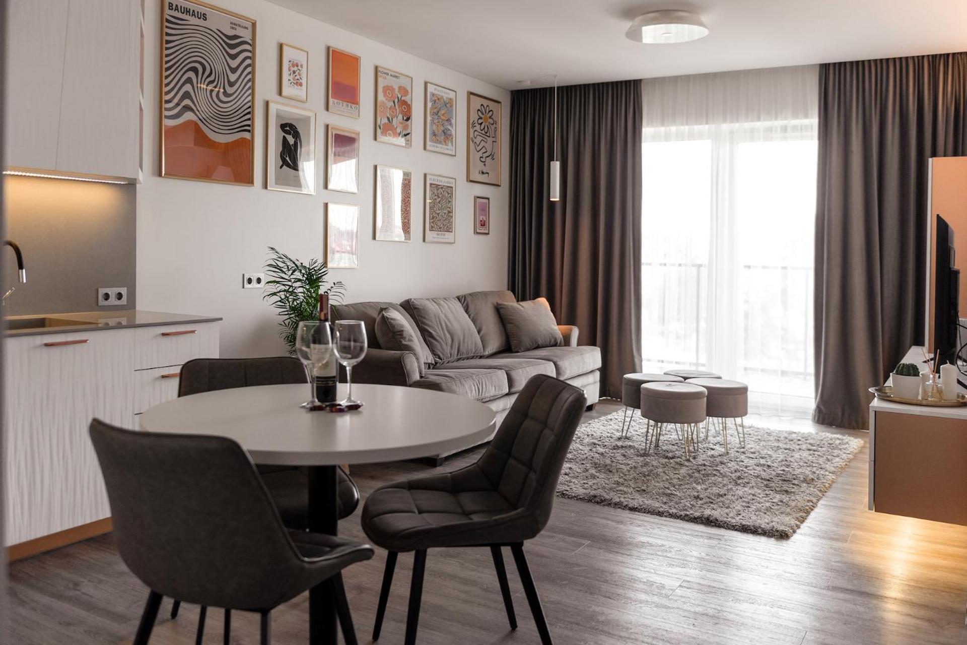 Bright Kaunas Apartment With Castle View Luaran gambar