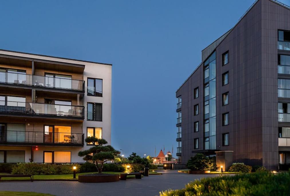 Bright Kaunas Apartment With Castle View Luaran gambar