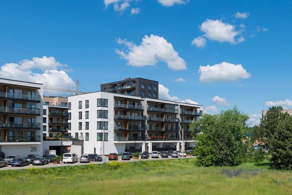 Bright Kaunas Apartment With Castle View Luaran gambar