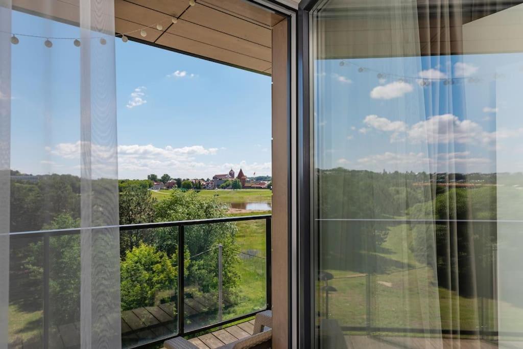 Bright Kaunas Apartment With Castle View Luaran gambar